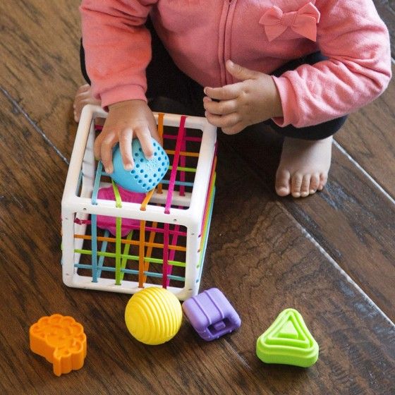 Cubo flessibile giocattolo Fat Brain InnyBin.
