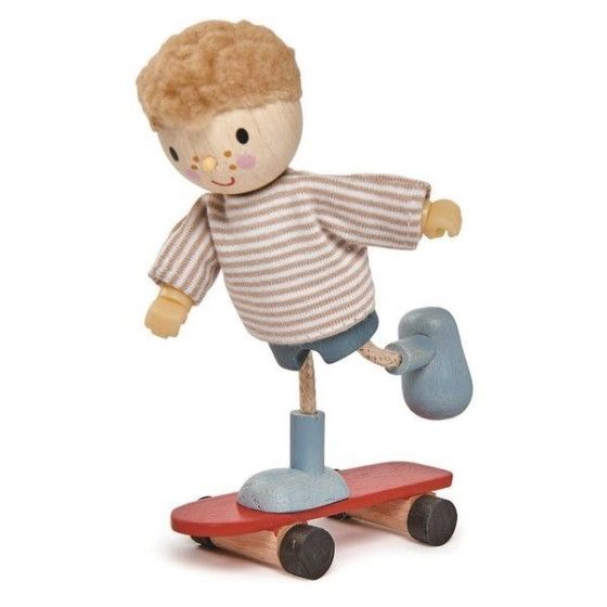 Tender Leaf Toys Doll Edward a gördeszkán - 191856081456