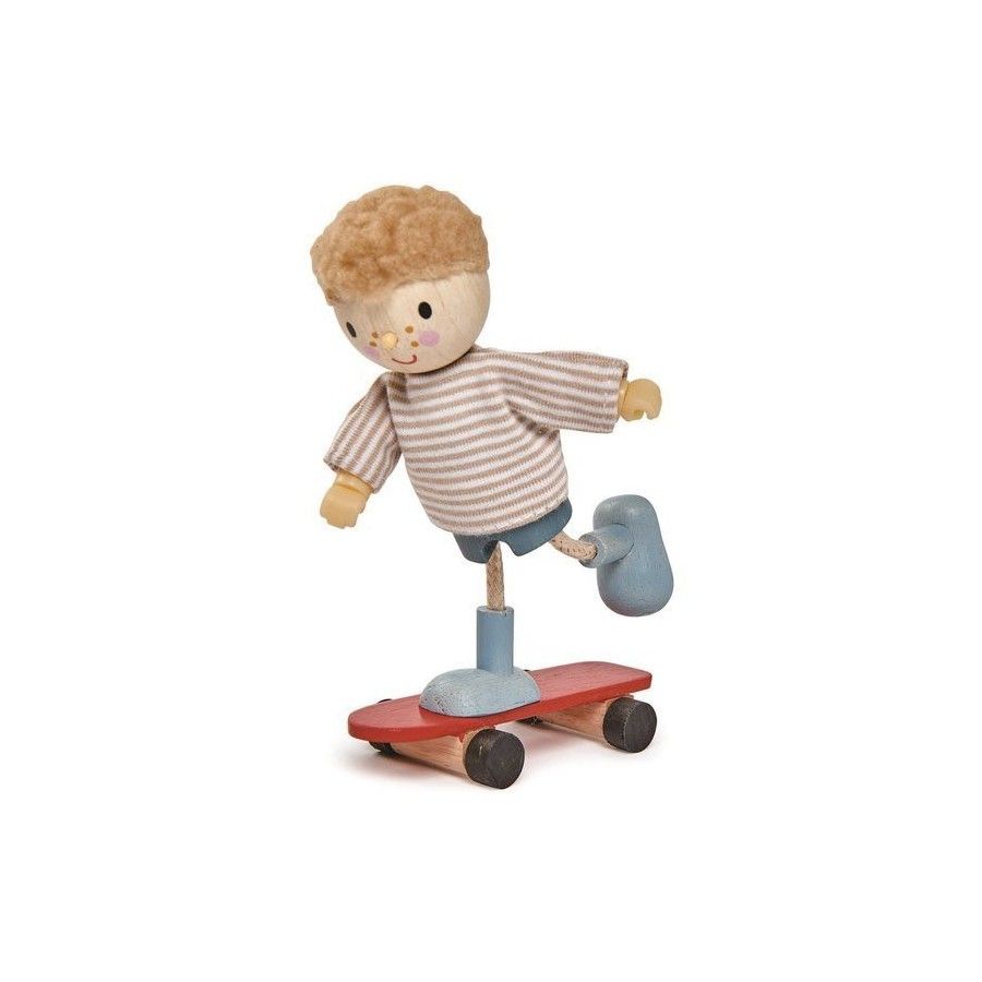 Tender Leaf Toys Die Puppe Edward auf dem Skateboard