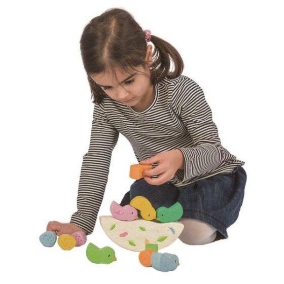 Tender Leaf Toys Fa arcade játék - Kiegyensúlyozás kicsi