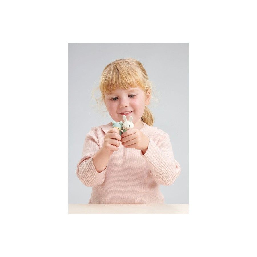 Tender Leaf Toys A set of figurines, bunnies