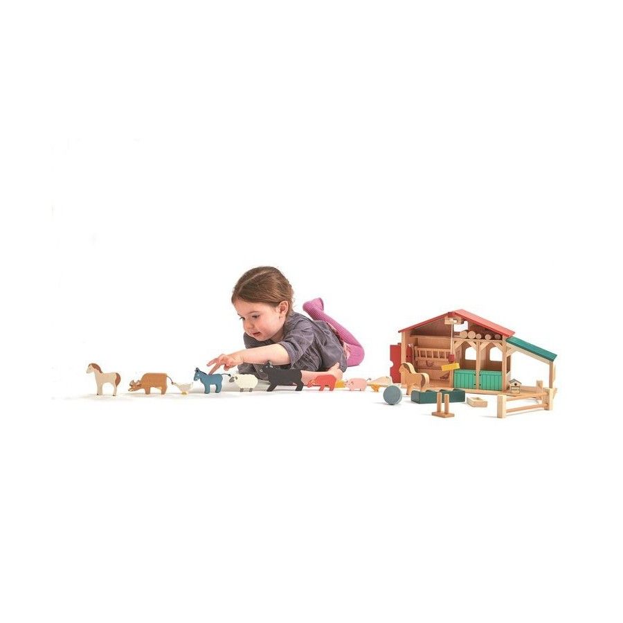 Tender Leaf Toys Fa fun figurák - gazdaság állatokkal