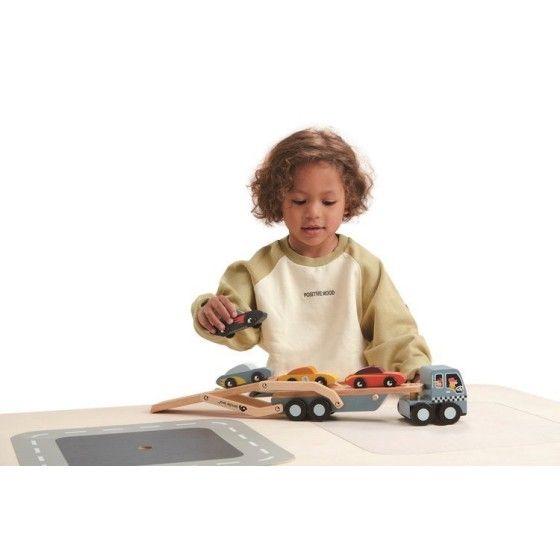 Tender Leaf Toys Fából készült vontató