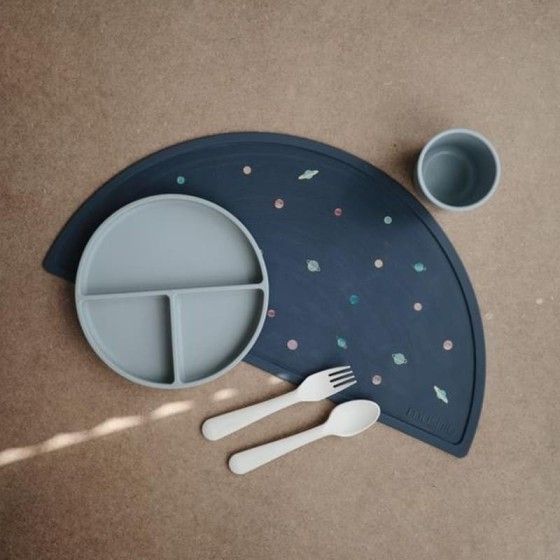 Mushie - Podkładka silikonowa na stół Planets