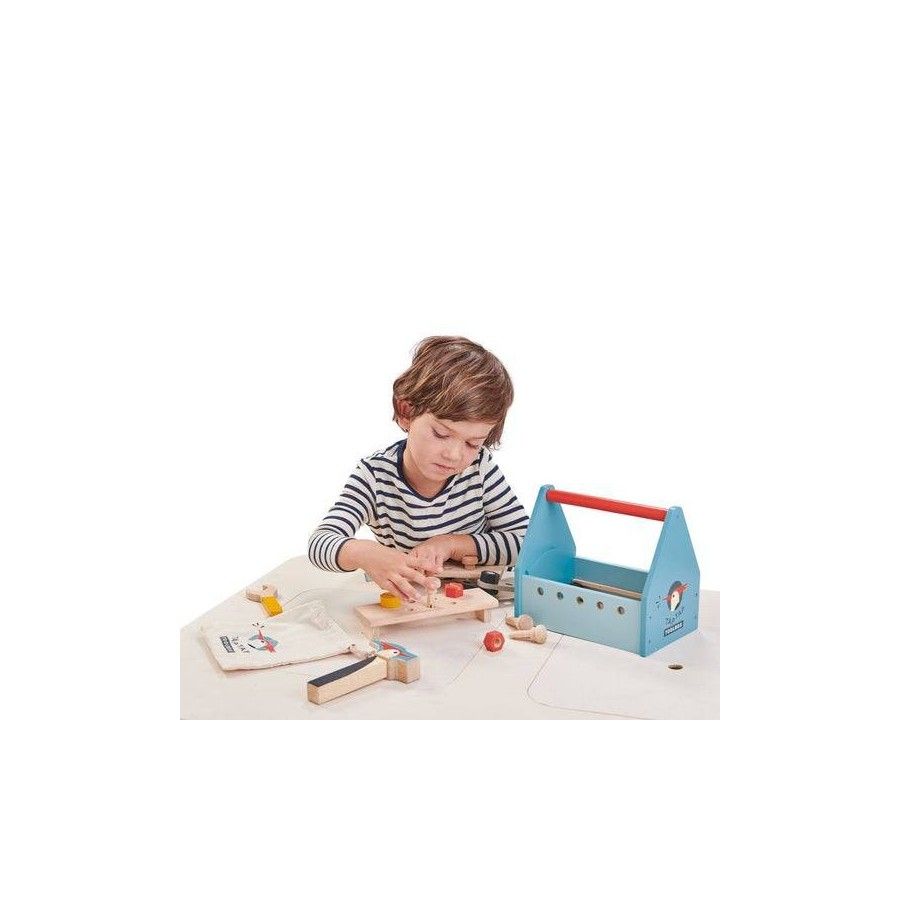 Tender Leaf Toys Fa tok eszközökkel
