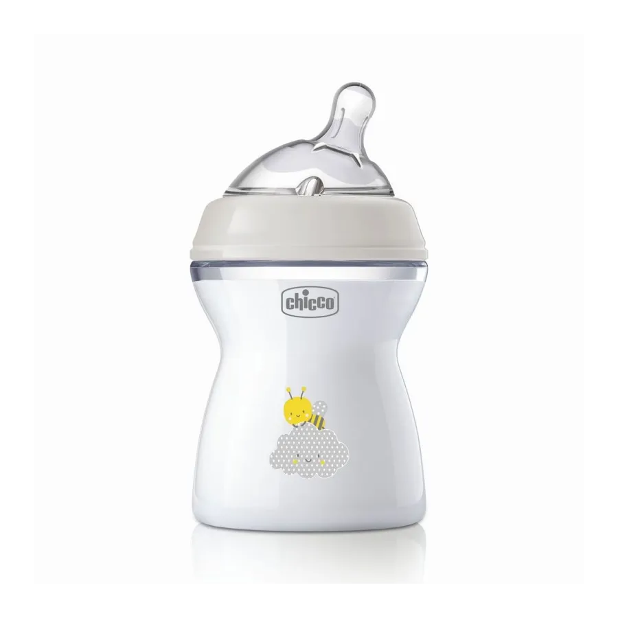 CHICCO 一个塑料瓶. 