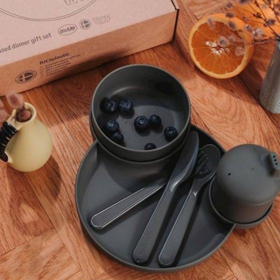 DANTOY TINY BIOBASED ZESTAW NACZYŃ DINNERTIME OLIVE