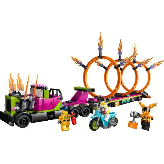LEGO® City - Ciężarówka i ogniste obręcze
