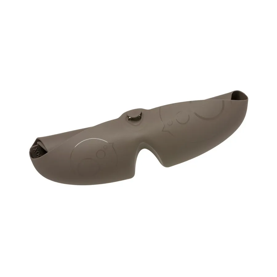 B.box Batman b.box Bib egy nyitott zsebével -