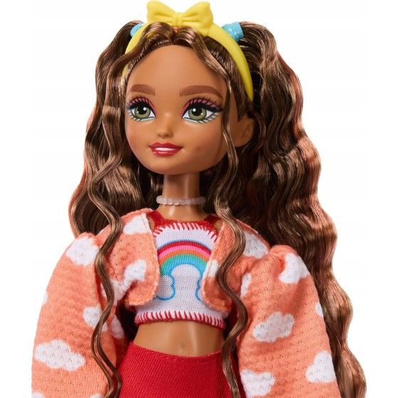 Barbie Besties Moda Doll Teresa a görkorcsolyákon JFX98 -