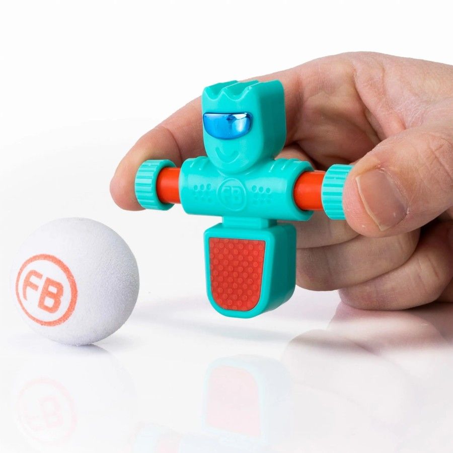 Kövér agyi játék kék foosbots asztali futball. 
