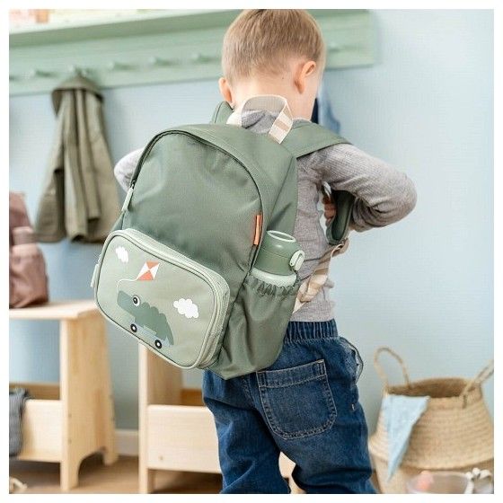 由Deer Baby Backpack游乐场绿色完成