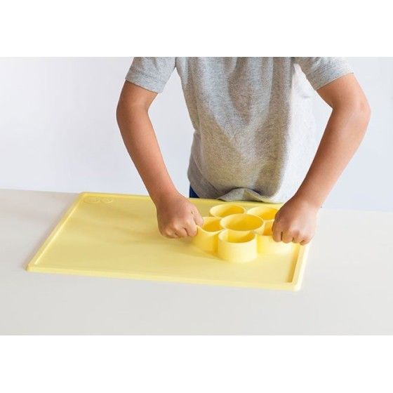 EZPZ Zlatý Flower Play Mat