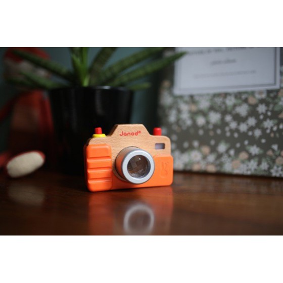 Janod wooden camera with the sounds