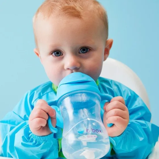 B.BOX INNOVATIVE NEW BOTTLE WITH APPLE straw