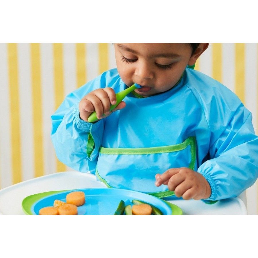 b.box The first tricks to learning how to eat on your own -