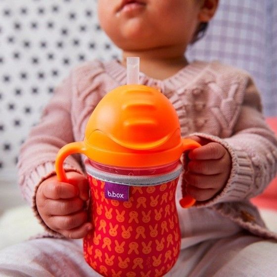 b.box * Neue * innovative Wasserflasche mit einem Strohhalm