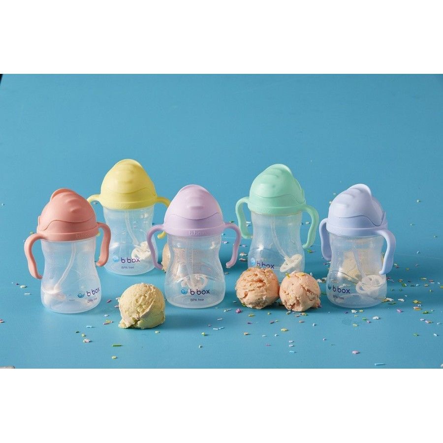 B.BOX UNE CANETTE DE 240 ML DE GLACE BUBBLEGUM À LA PAILLE