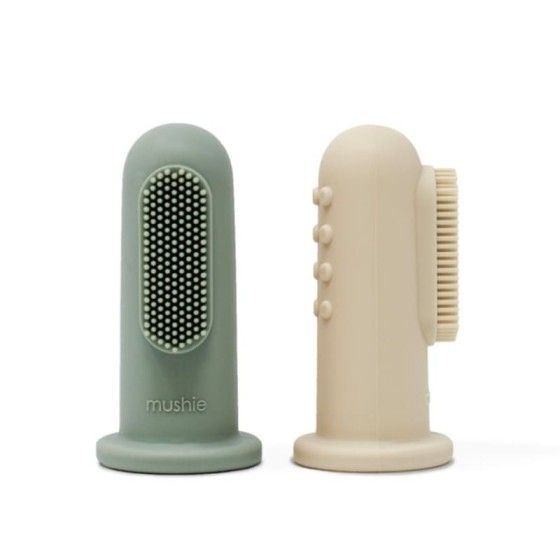 Mushie -2 first finger brushes Cambrige Blue & Shifting Sand