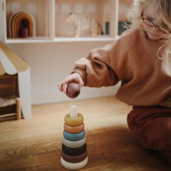 Mushie - Piramidka sensoryczna Ring Tower ORGINAL