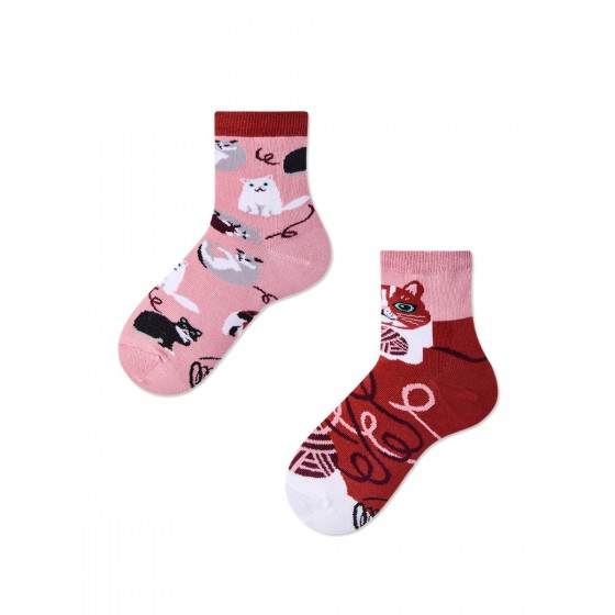 Many Mornings Playful Cat Kids Socken für Kinder. 23 bis 26