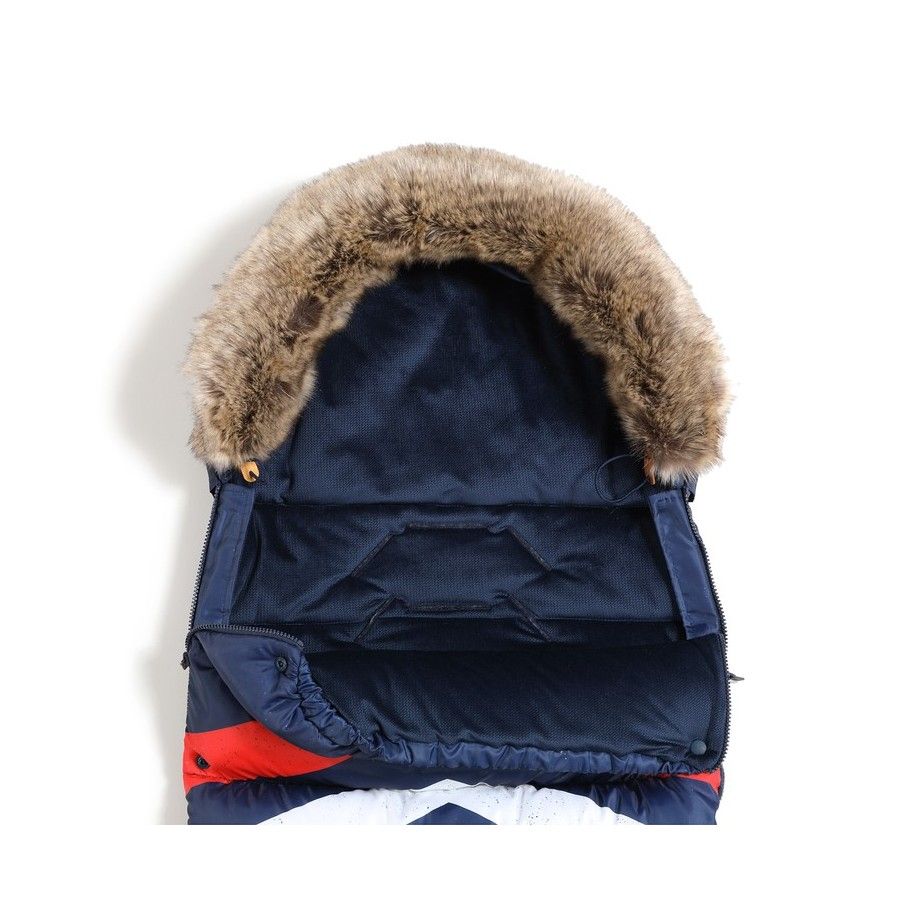 LA MILLOU EST UN SAC DE COUCHAGE POUR FAUTEUIL