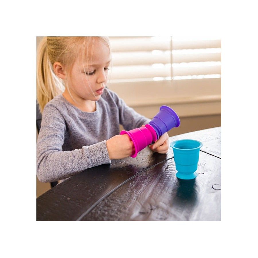 Fat Brain Toy Cup di Succhiabagno.