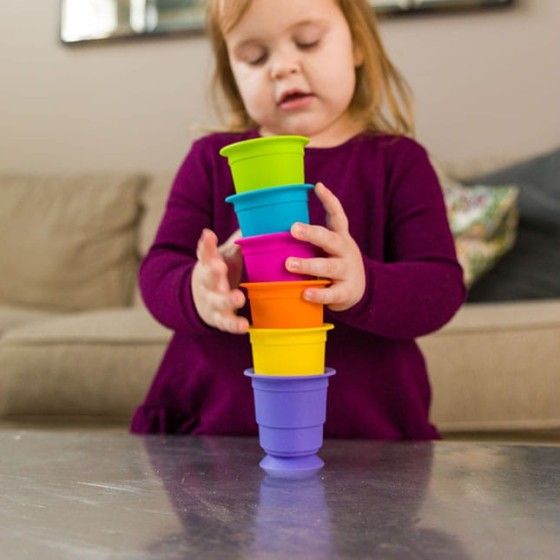 Fat Brain Toy Cup di Succhiabagno.