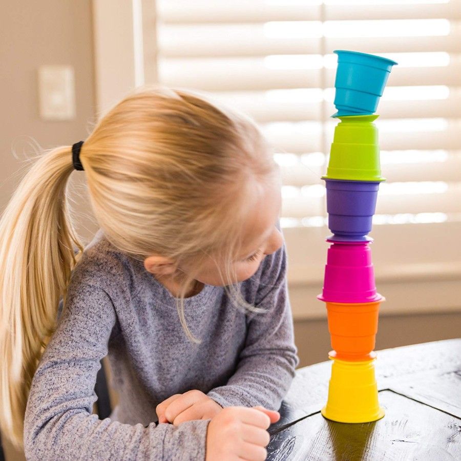 Fat Brain Toy Cup di Succhiabagno.