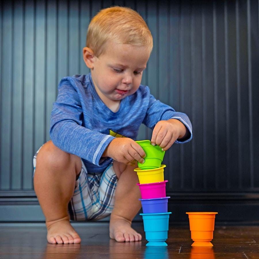 Fat Brain Toy Cup di Succhiabagno.