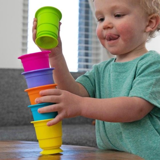 Fat Brain Toy Cup di Succhiabagno.
