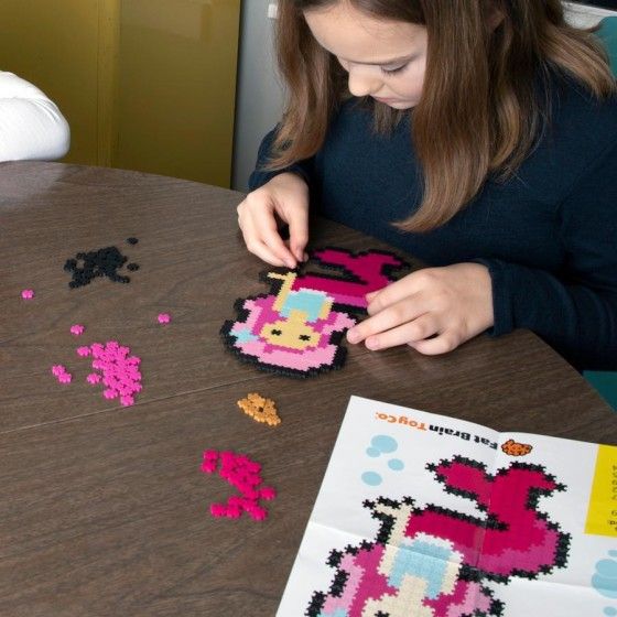 Fat Brain Toy Puzzles Pixels Jixelz. Přátelé z pohádky. 